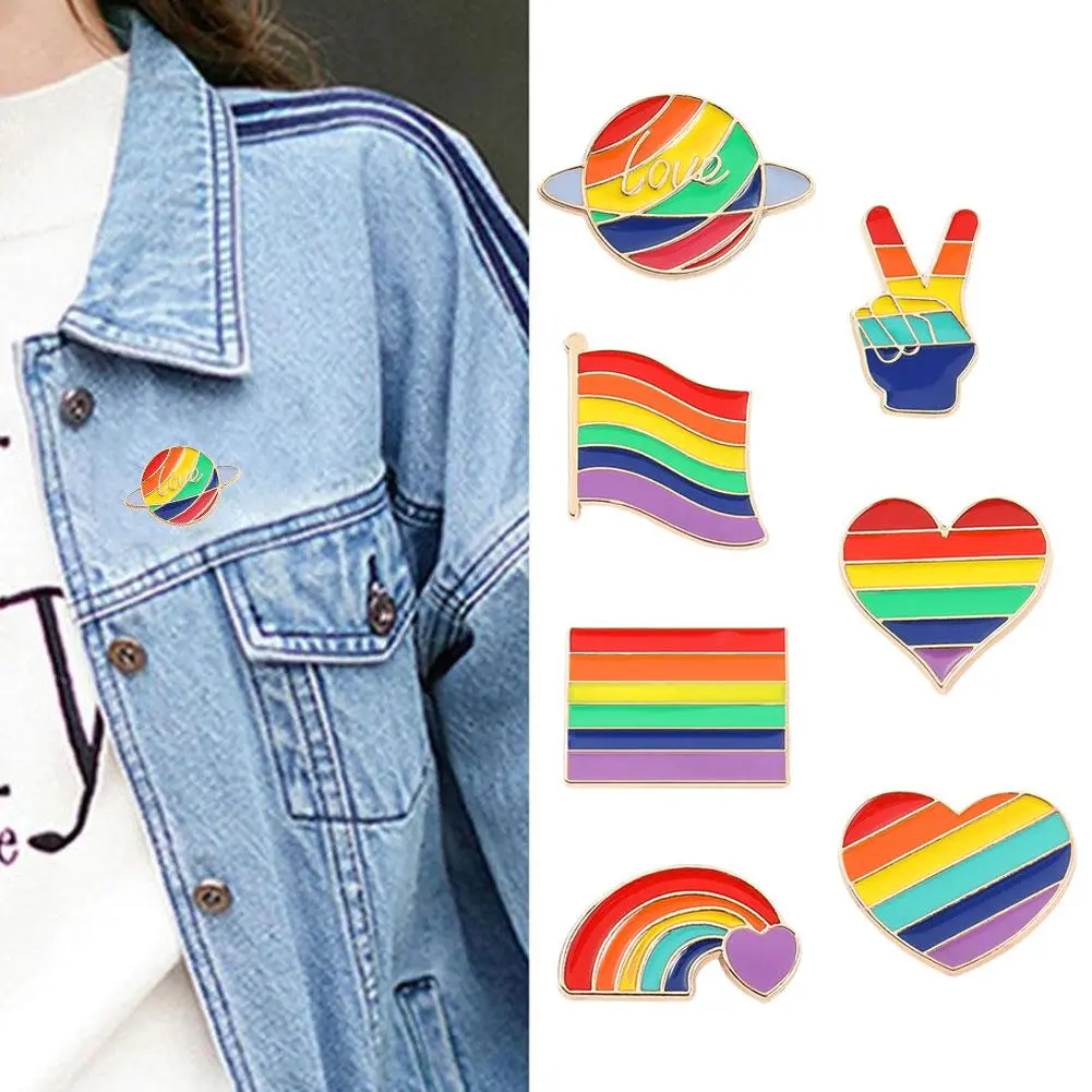 Bisexual Heart Shaped Rainbow Flag Brooch LGBTQ Metal Badge Z6B1