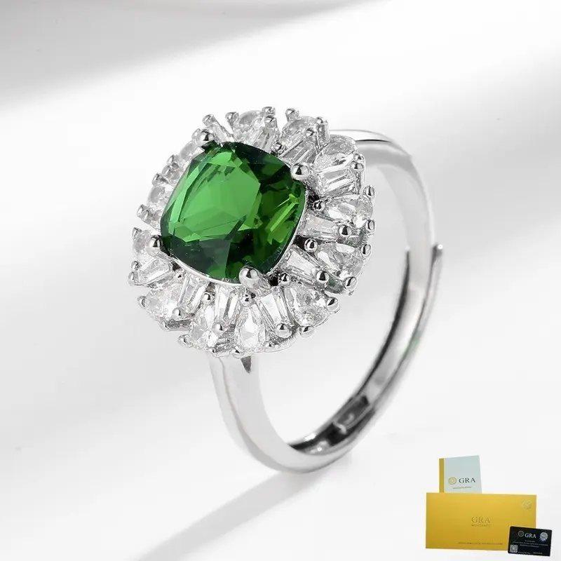 [With Gra Certificate]  Personality Super Hot Accessories Emerald Luxury Plated 925 Silver Inlaid Moissanite Ring
