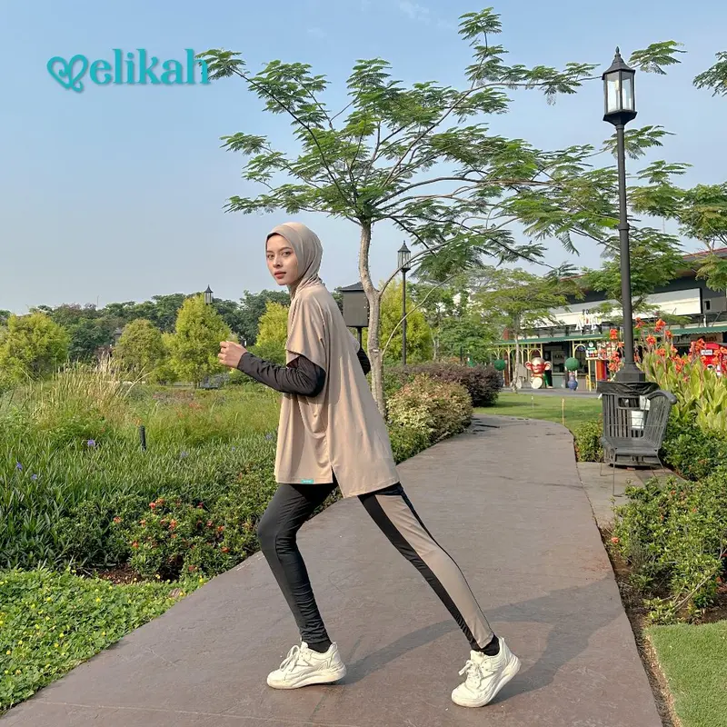 ELIKAH ONE SET Atasan Baju Olahraga Wanita Muslim Oversize ELMA Outer Sport Hijab Kerudung Celana Panjang Hitam Polos Sporty 3