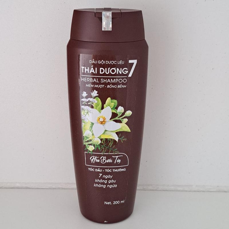 Dầu gội dược liệu Thái Dương 7 - Chai 200ml