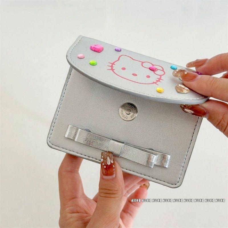 Ví Kitty, Phong Cách Hàn Quốc, Ngắn, Màu Bạc, Dễ Thương, Thích Hợp Cho Học Sinh, Thiết Kế Hoạt Hình Đơn Giản Và Tươi Mới, Ngăn Đựng Thẻ, Năm 2024 7