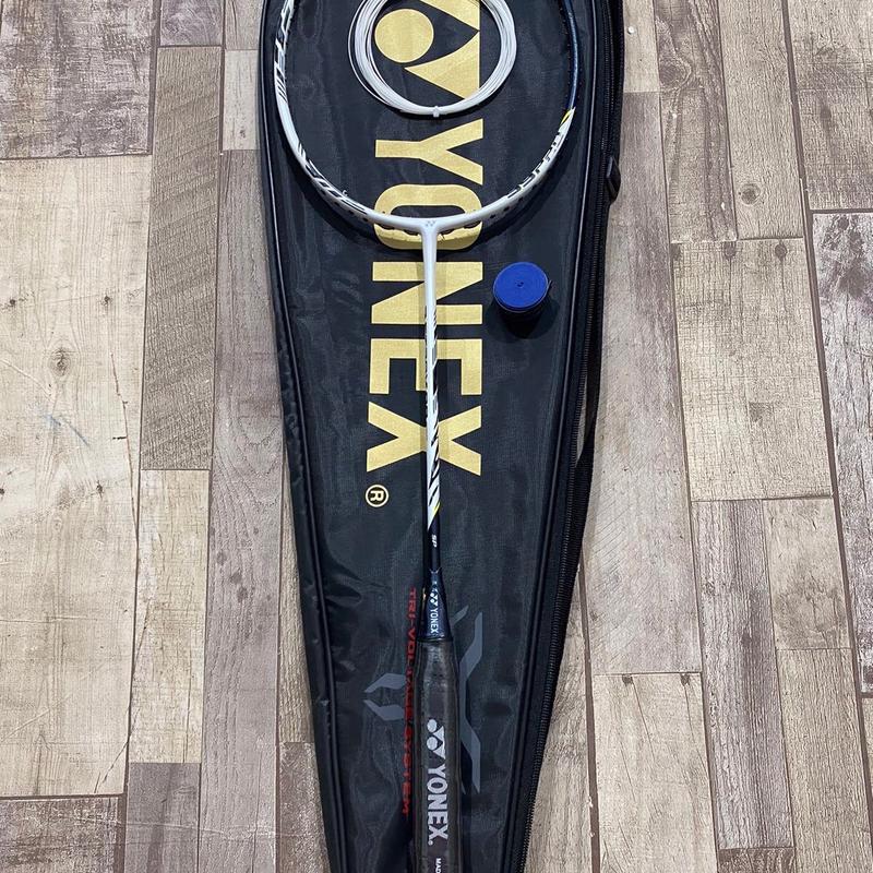 Vợt cầu lông yonex astrox 99 pro max13kg căng sẵn 11kg ( tặng 1 quấn cán 1 cước 1 bao vợt )