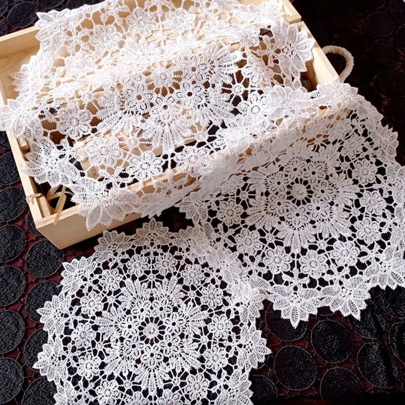 Bàn ren tròn 8 inch, Bộ 8 chiếc, Ren đẹp, Hoa hồng Dacron, Hoa Platycodon Grandiflorum, Hình dây leo, Hoa đại, Đồ Trang Trí mặt bàn ren, Đế lót ly hình ren, Thích hợp cho nhà bếp 1