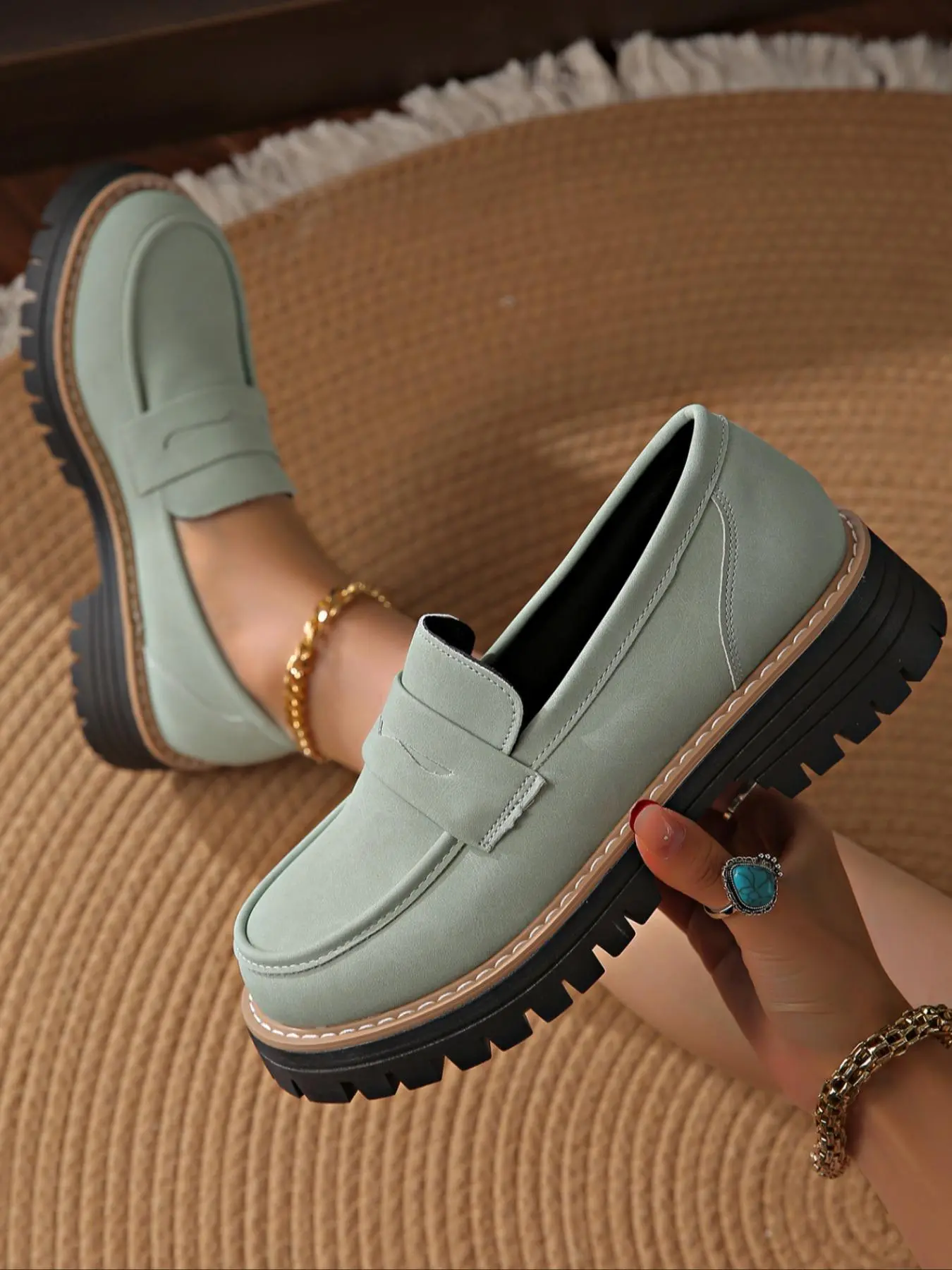 Women's Fashionable Solid Color Slip on Loafers, Casual Comfortable Chain Decorated Flat Shoes for Daily Wear, Lightweight Breathable Comfortable Shoes for Women & Girls