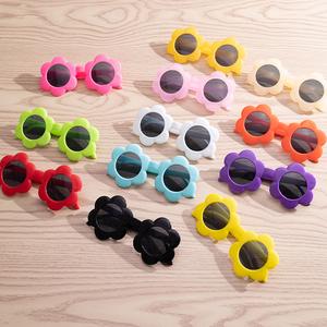 แว่นกันแดดเด็ก ดีไซน์ดอกทานตะวันใหม่ หลากสี อินเทรนด์ น่ารัก ป้องกันรังสียูวี ทันสมัย