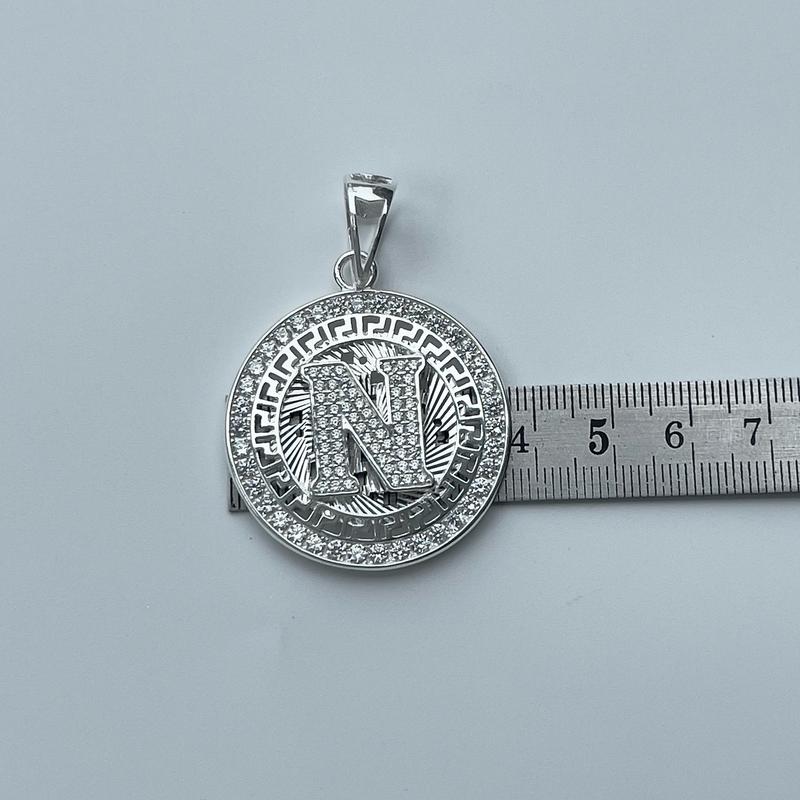 Mặt dây chuyền bạc nam. Mặt chữ cái bo viền thời trang đường kính 3,7cm. Mặt dây chuyền thời trang. Chất liệu bạc ta. PCJ Trang Sức Vòng Cổ Jewelry Chain Charm lv