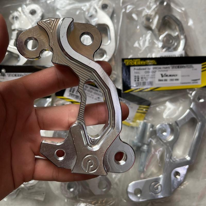 bát lắp heo dầu trước nhôm cnc gắn được nhiều loại xe (heo zin / heo kiểu). cho đĩa size 220 245 267 mm