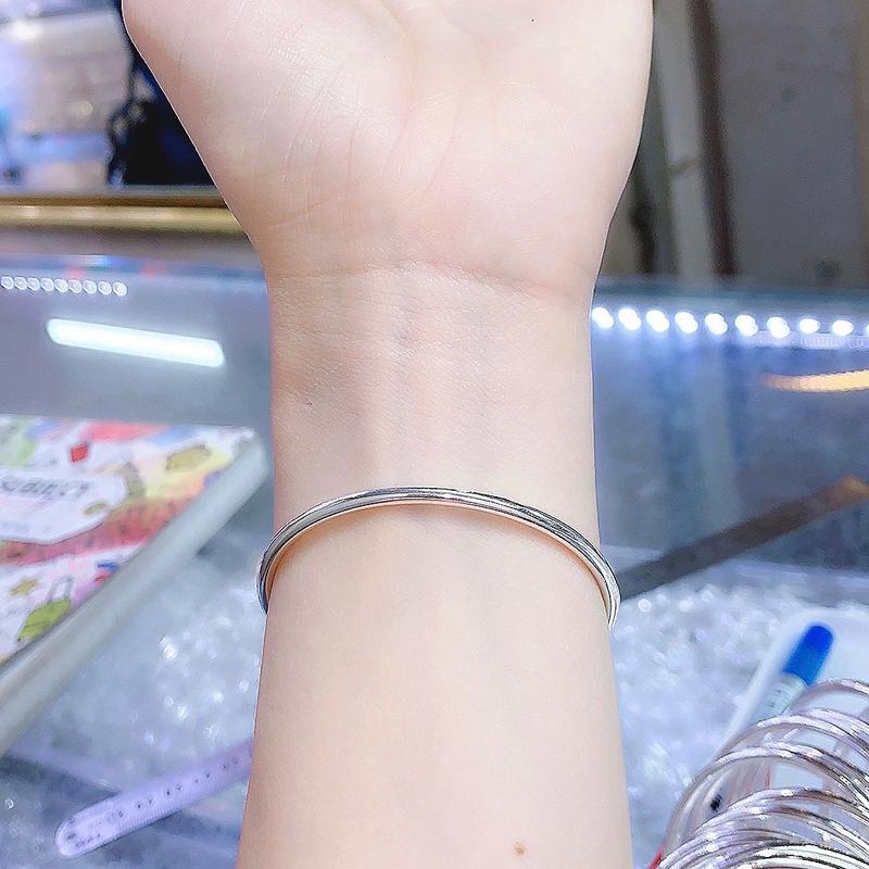 Lắc tay trơn nhẹ bac ta ghi chú chiều cao cân nặng