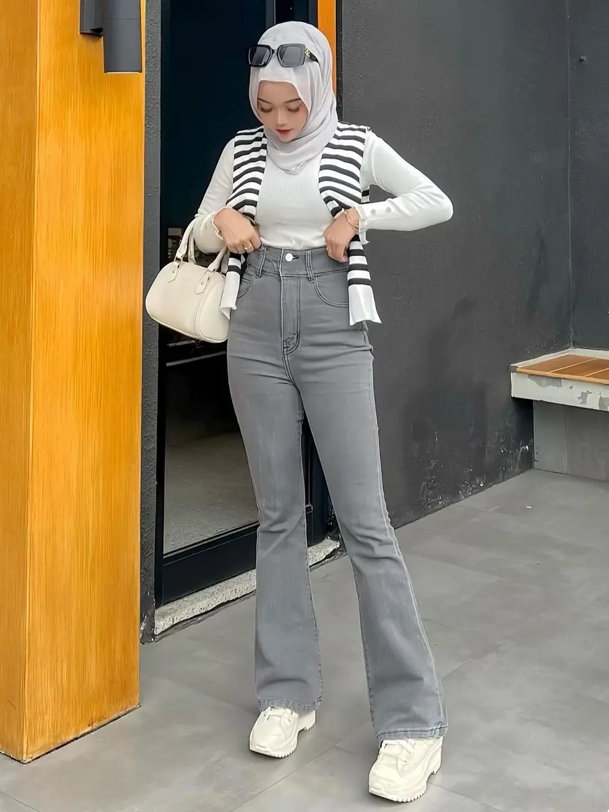 HIGWAIST CUTBRAY JEANS LOOSE