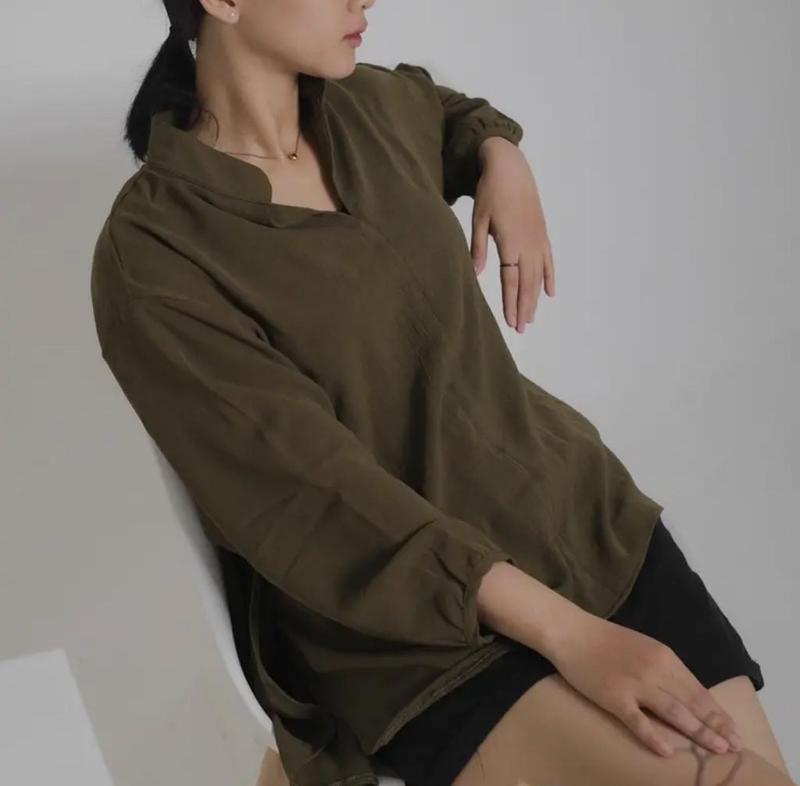 Stavelot - Charlotte V Neck - Kemeja Oversize Wanita Lengan Panjang Casual Bahan Crinkle Airflow 0
