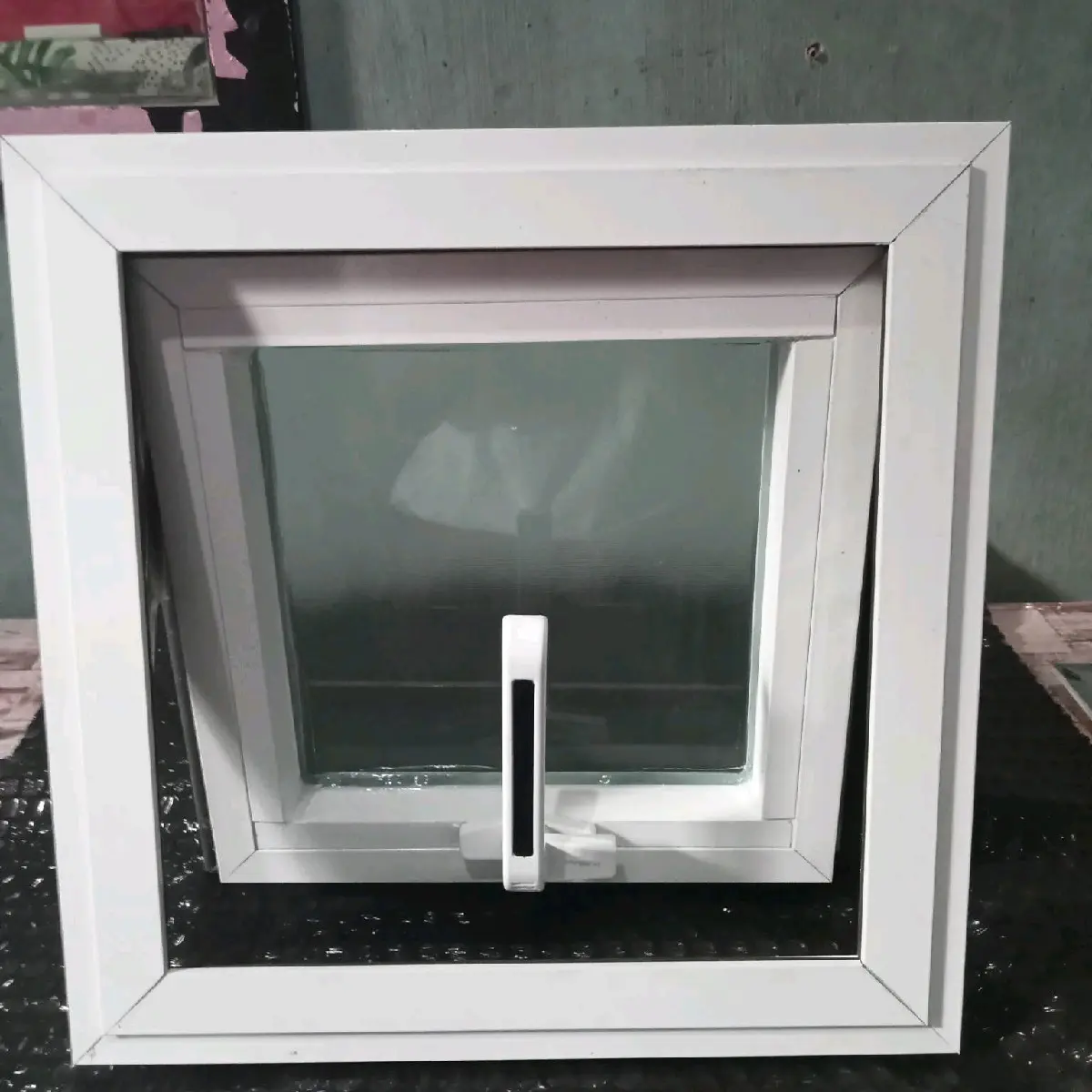 awning window 30cm h x  30cm w