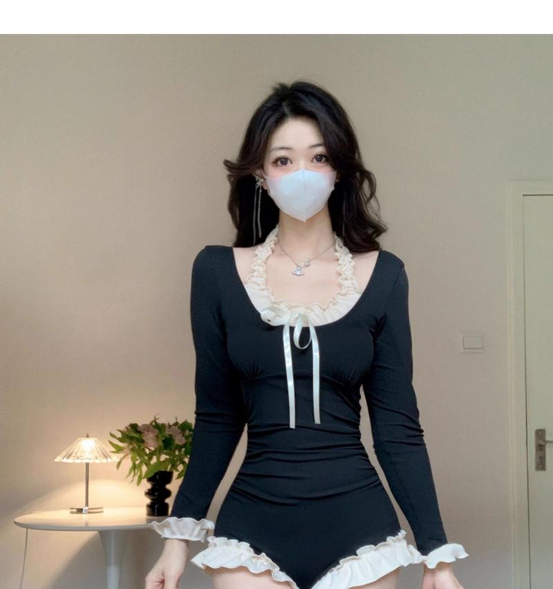 Product Introduction of New Bikini Women's One-Piece Swimsuit Black Long Sleeve with Chest Pads Conservative Tummy Covering 3