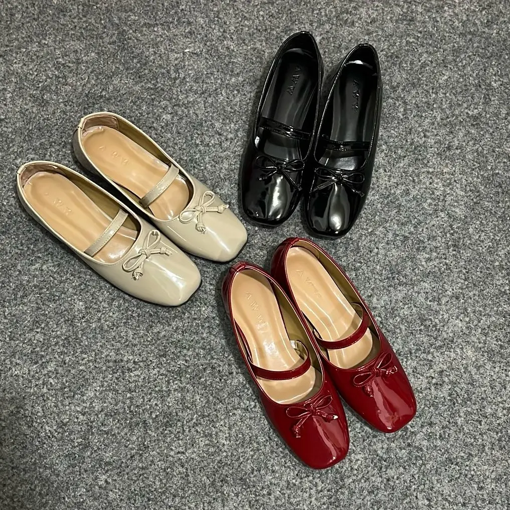 TIARA Flatshoes Wanita Glossy