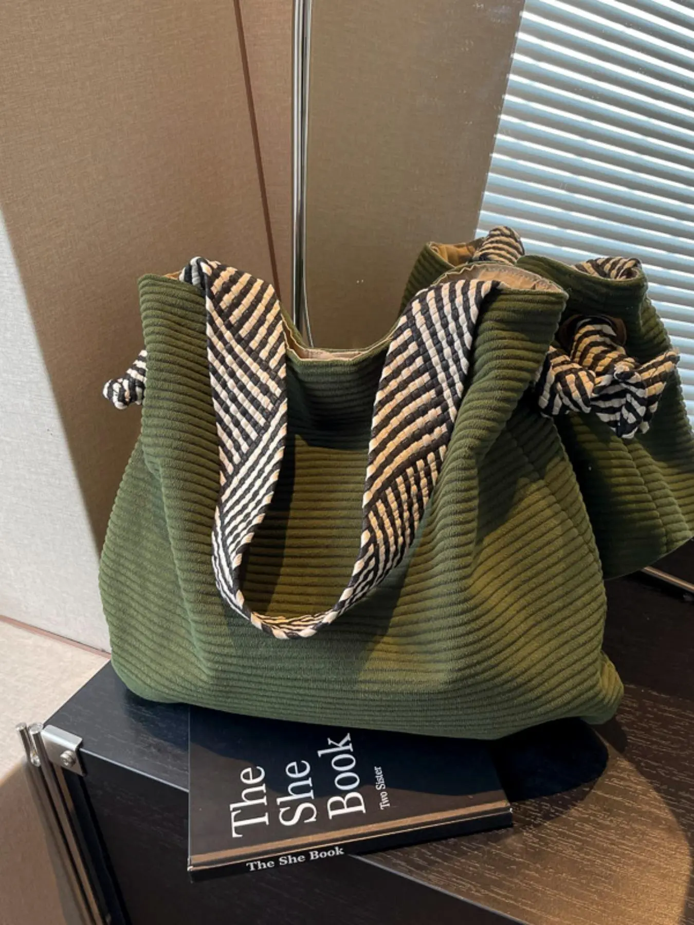 Women's Minimalist Solid Color Corduroy Tote Bag, Girlfriend Gifts, Large Capacity Shoulder Bag for Daily & Work Use, Casual Trendy Versatile High-quality Daily Commuting Bag