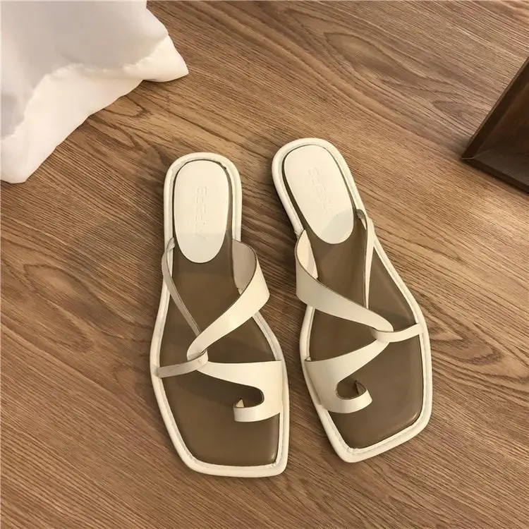 Roman Style Toe Ring Sandals for Women, Outdoor Wear, 2025 Summer New Korean Style Slip-On Casual Beach Vacation Slippers