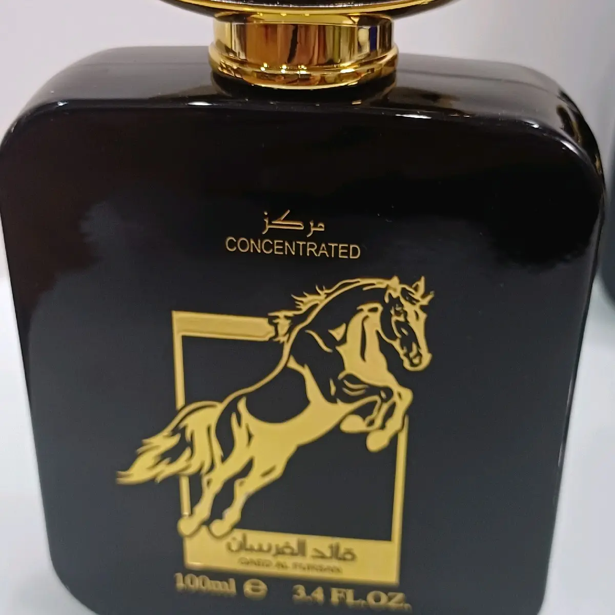 Miễn phí Ship toàn quốc  Nước hoa Nội Địa Dubai Cao Cấp Con Ngựa 100ml  TOẢ HƯƠNG CỰC XA    LƯU HƯƠNG CỰC LÂU   — Dòng sản phẩm Nước hoa DUBAI con ngựa là tông mùi #sang_trọng, #đẳng_cấp, nhưng chai ngựa này mùi hương lại dịu nhẹ hơn, #tinh_tế, bớt độ ngọ