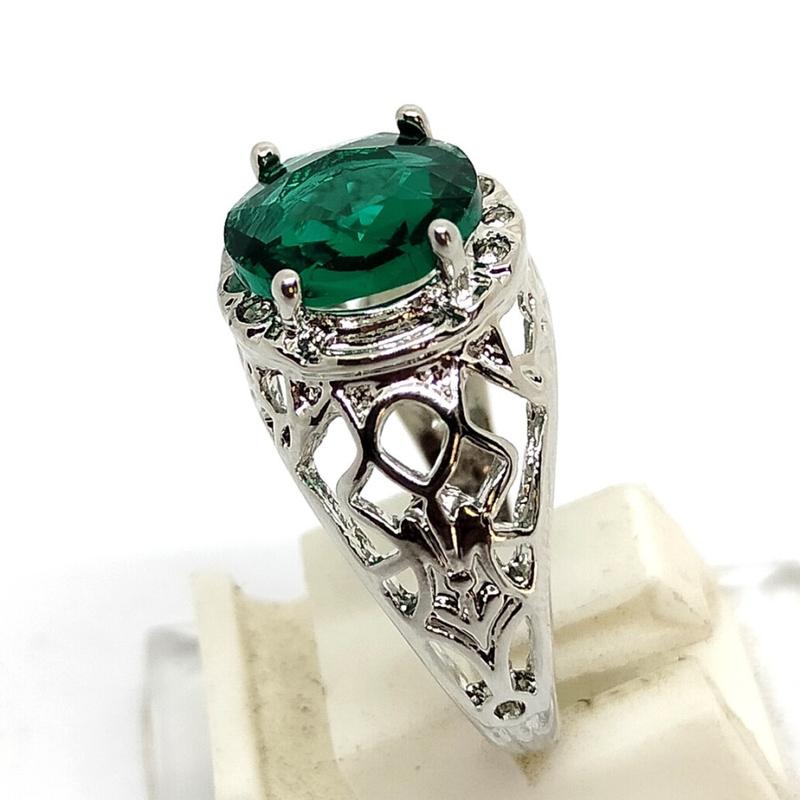 Cincin Wanita Green Emerald 3