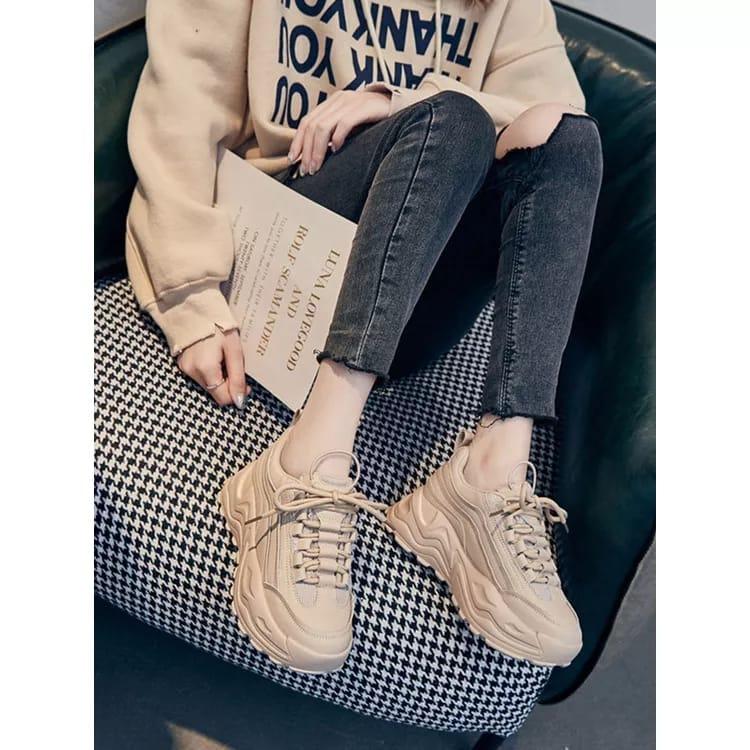 Sepatu Sneakers Wanita Fashion Premium Quality Cewek Perempuan Casual 1