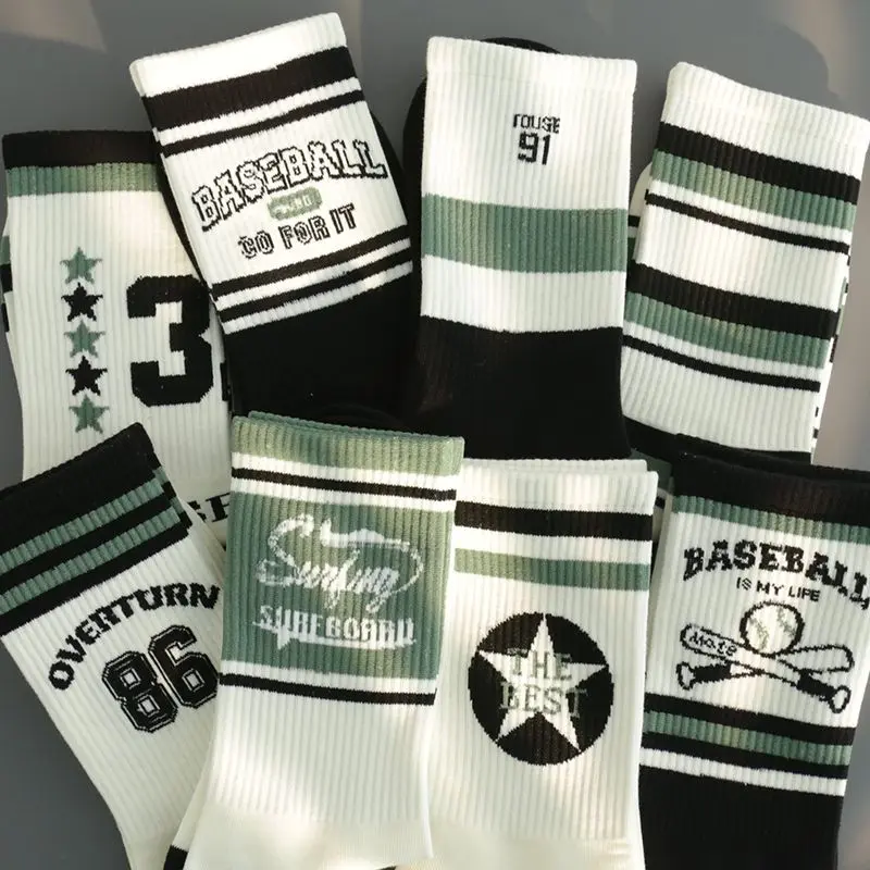 Socks Men's Autumn and Winter Mid-Calf Ins Tide Good-looking All-Matching Stockings Student Letters Long Sports Basketball Socks Clothing Men's Socks