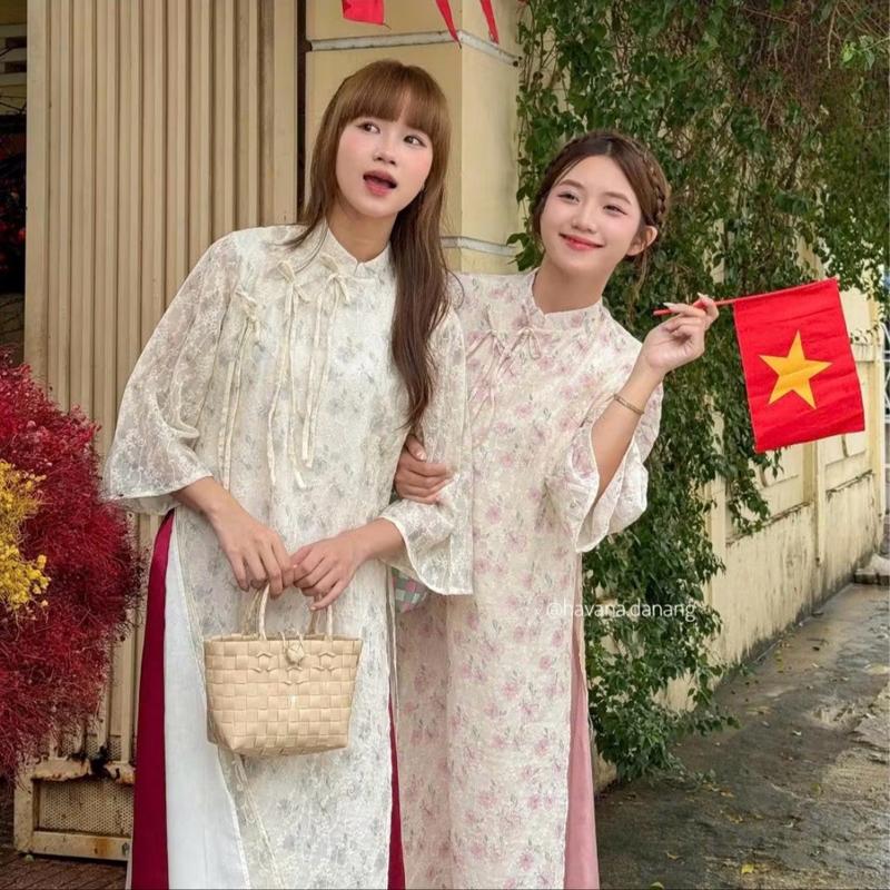 ￼Áo dài voan tơ TỬ KỲ in hoạ tiết hoa nhỏ pastel phối dây buộc nơ cách điệu kèm quần satin 2