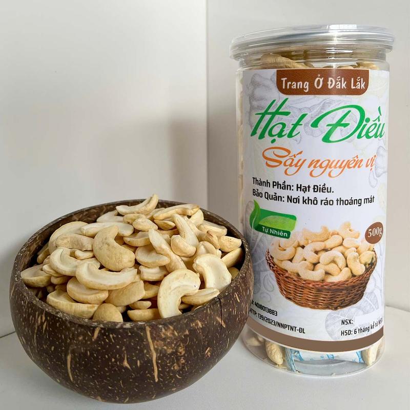Hạt điều vỡ đôi sấy nguyên vị nhà Trang Ở Đắk Lắk