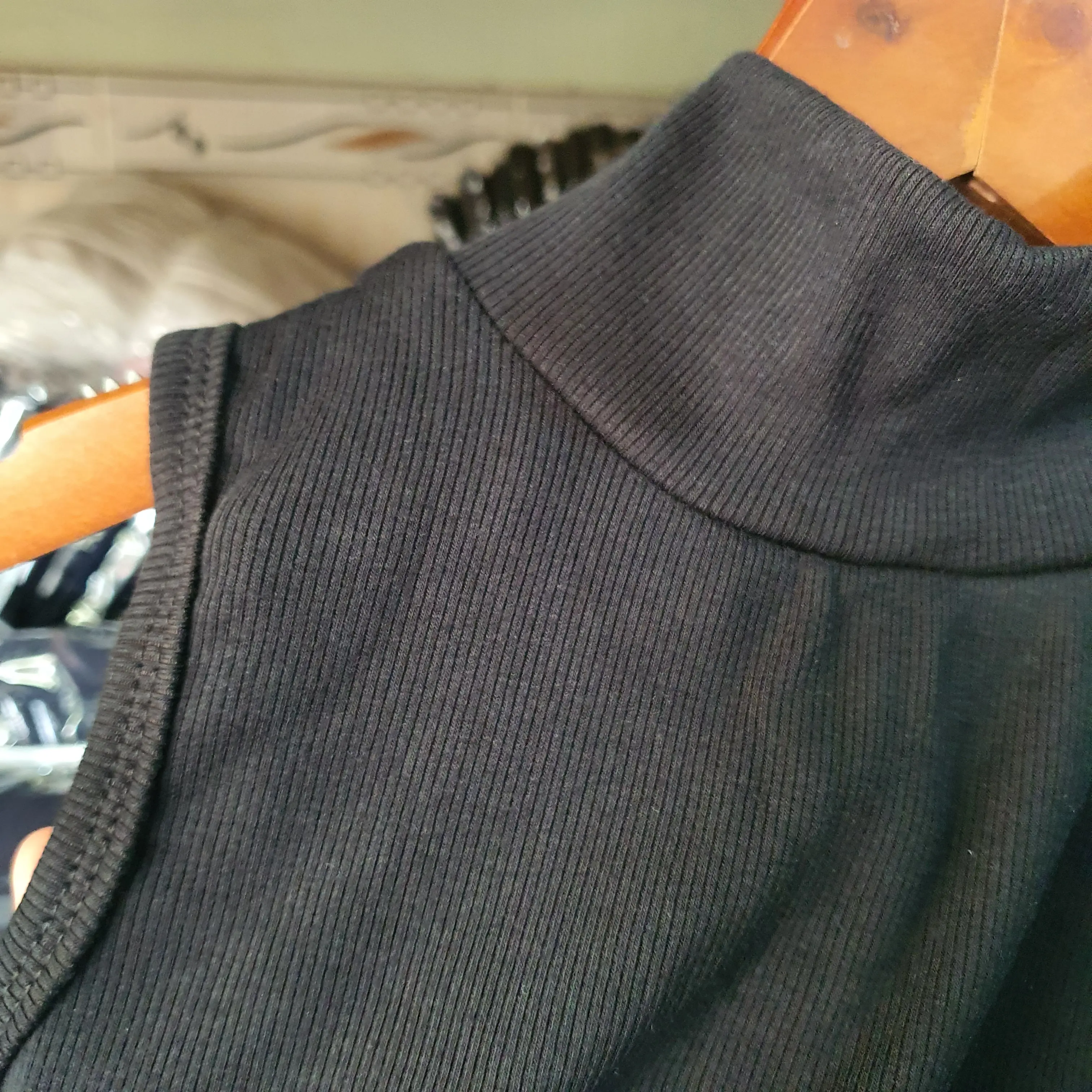 Áo croptop BA LỖ CỔ CAO 5p siêu hot | BigBuy360 - bigbuy360.vn Áo croptop BA LỖ CỔ CAO 5p siêu hot | BigBuy360 - bigbuy360.vn