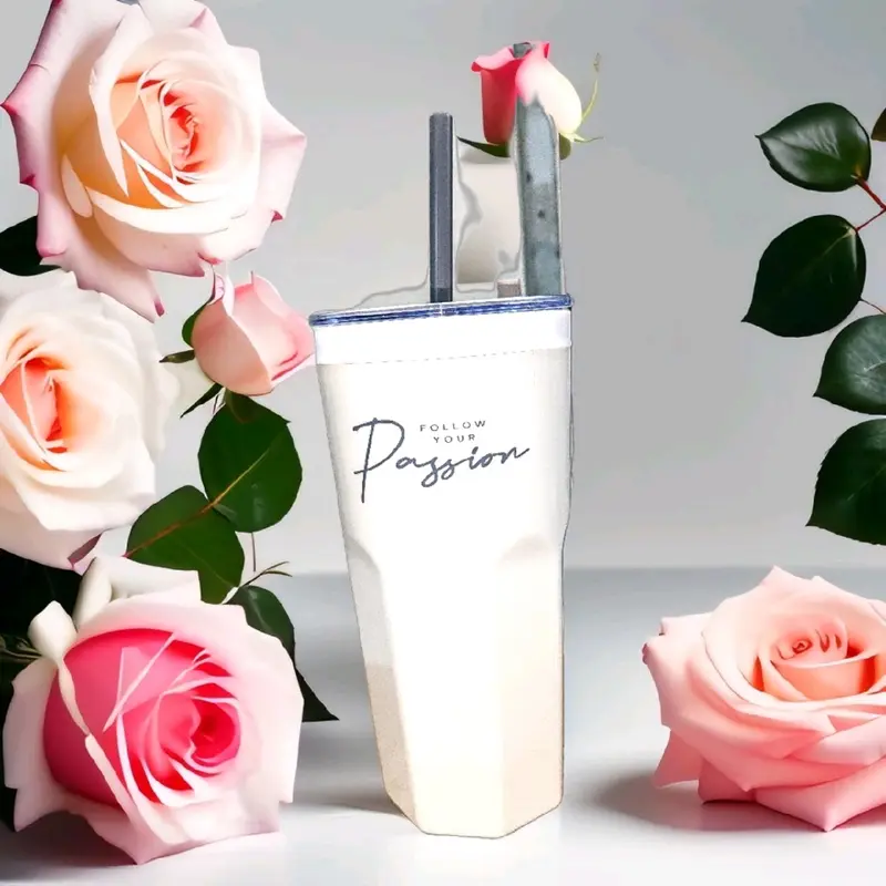 Ly giữ nhiệt được tặng kèm ống hút thể tích 600 ml 2