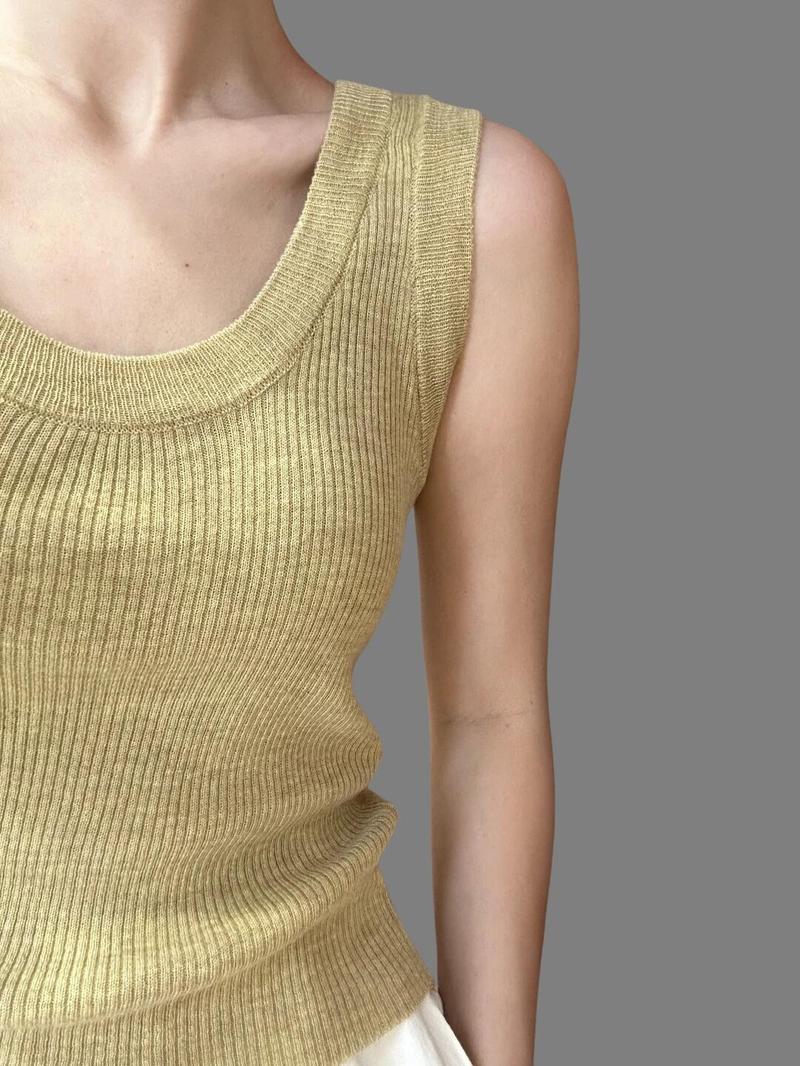 Product Introduction of Áo Vest Dệt Kim Cổ Chữ U Mỏng Bằng Lụa Lạnh Màu Vàng Nhạt, Trắng Và Phong Cách Phương Tây, Dành Cho Nữ, Thích Hợp Mặc Mùa Hè Năm 2024, Có Thể Mặc Kèm Áo Yếm Hàng Mới Về Top Kem Women 3