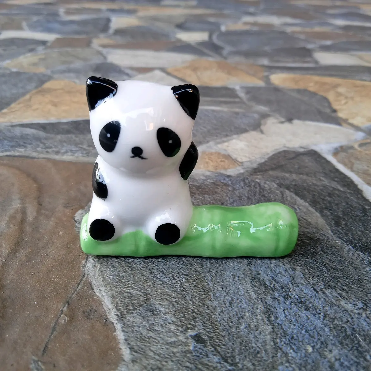Tatakan Sumpit / Alas Sumpit Keramik Panda - Pajangan patung Panda Keramik