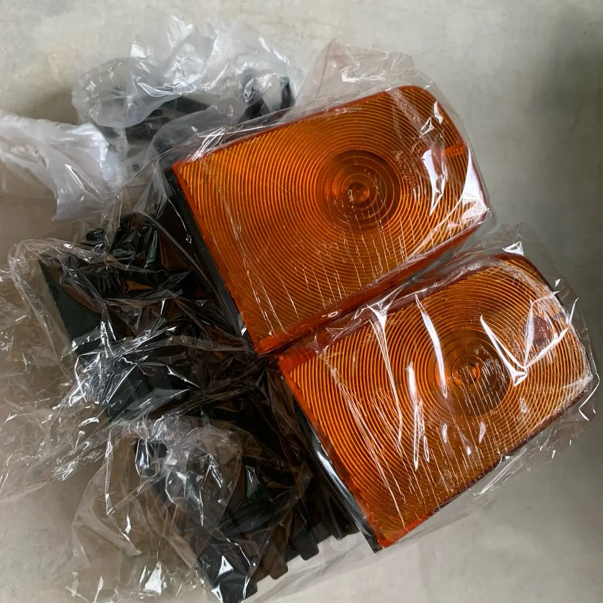 Đèn xi nhan trước vuông xe ba gác ( cho phuộc đôi )