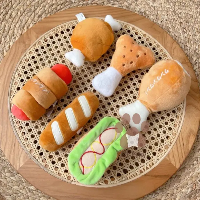 Mainan Gigitan Squeaky Toy Anjing Kucing Brunch Boneka Bread Roti Toy