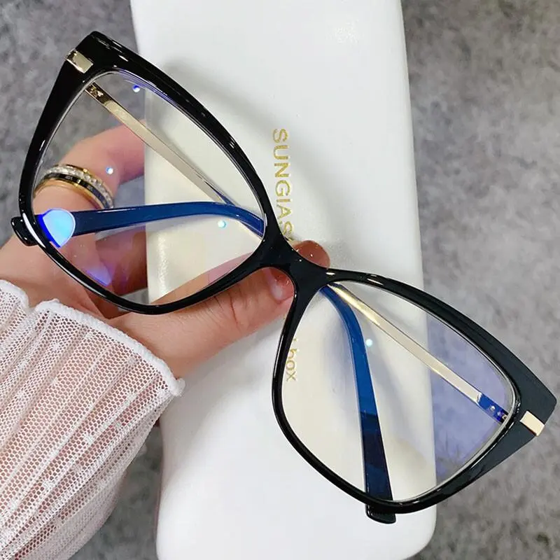 Anti Blue Light Glasses Women Vintage Cat Eye Glasses Computer Eye Frame Blocking Glasses Transparent Optical Eyewear