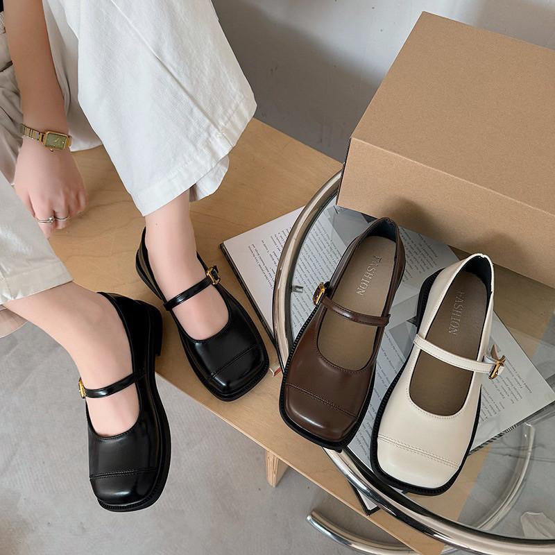 Giày Búp Bê Nữ Đế Cao 2cm Khóa Cài Tách Mũi Độc Đáo LuxyShoes LX133