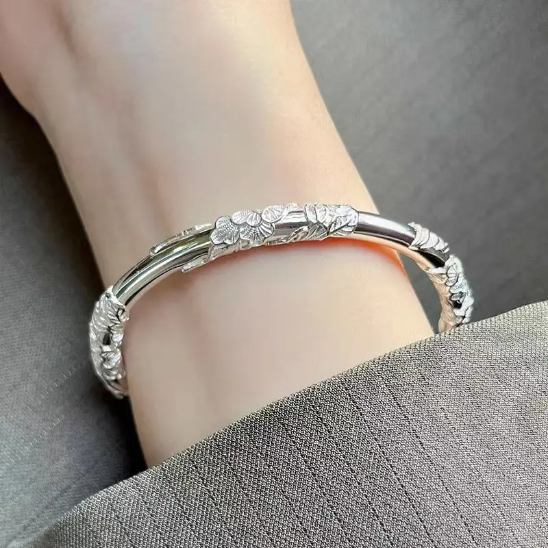 Silver Women's Full-blown Flowers Bracelet Delicate And Light Luxury Open Adjustable Bracelet Solid Bracelet