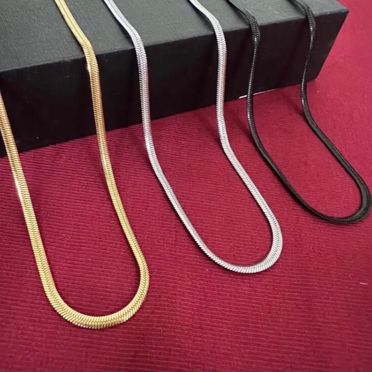 Kalung gepeng Titanium 1