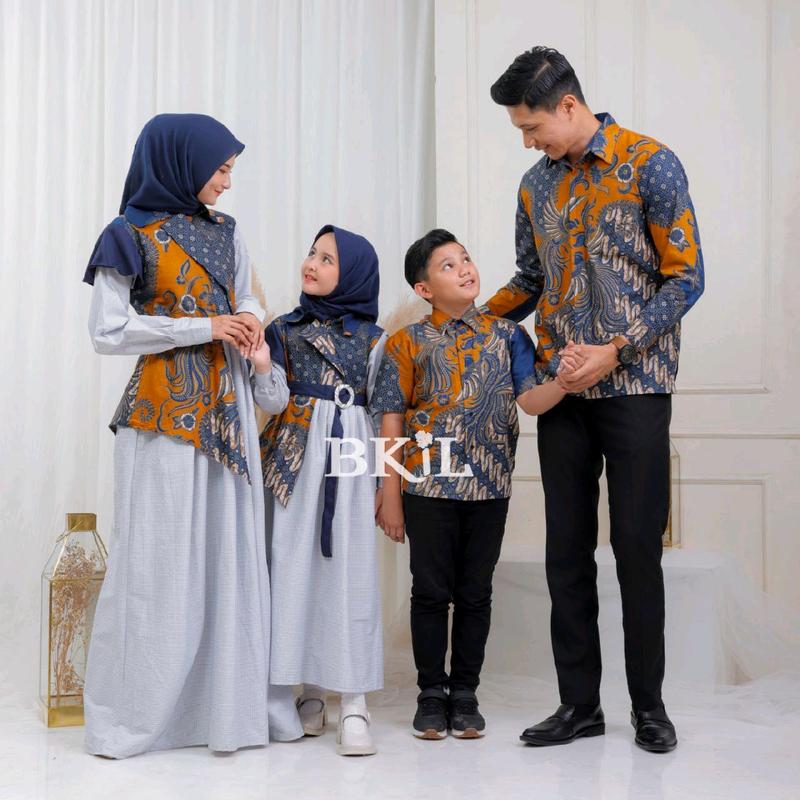 Sarimbit Keluarga Muslim Sarimbit Lebaran Terbaru Couple Gamis Ibu dan Anak Couple Batik Keluarga Couple Gamis Batik Modern Baju Pasangan 0