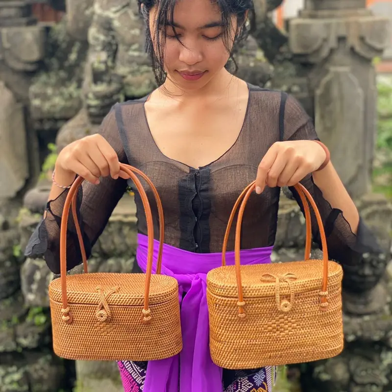 Pemuspan ate Size L ( 22cmx10x10) 1
