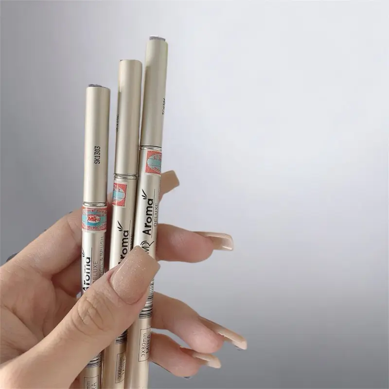 Chì vẽ mày Aroma, hàng công ty. Chất chì mềm mại, ko gây đau khi sử dụng.