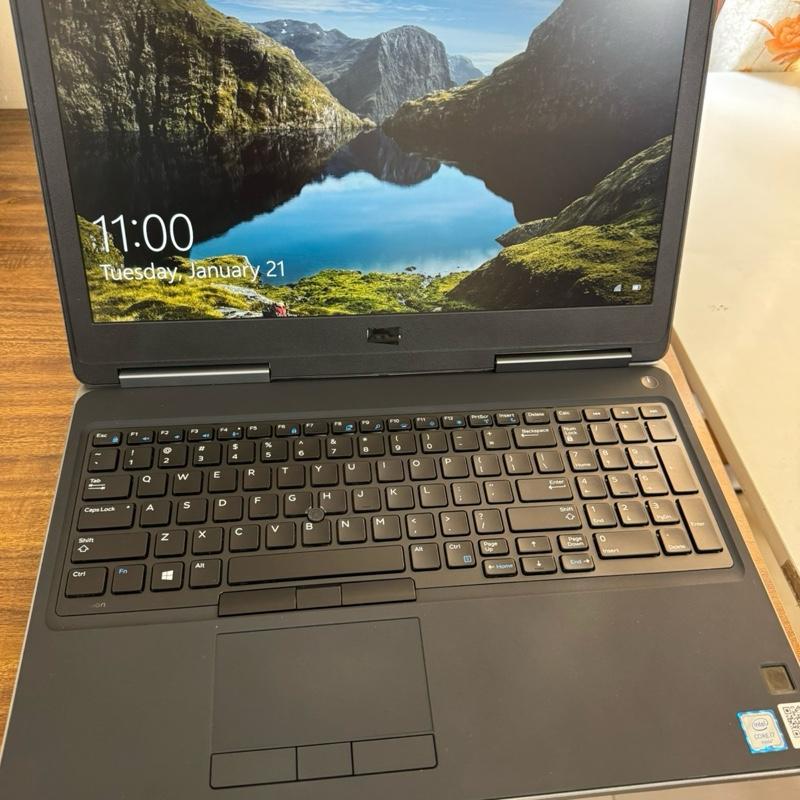 Đã qua sử dụng - Laptop chuyên game đồ họa Dell Precision 7510 | Màn hình 15.6 inch | Intel Core i7-6820HQ 8 luồng CPU