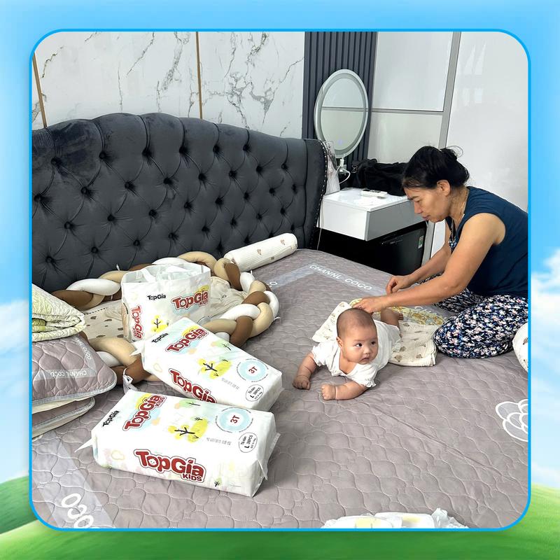 [VH - Quà Tặng không bán] Sản Phẩm Tã/Bỉm TopGiaKids pH < 7 ngừa hăm, đai chun đệm mây mềm mại co dãn 4 chiều, thấm hút bề mặt khô thoáng size S đến XXXL cho bé từ 4-20kg (bỉm) 5