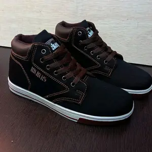 Sepatu boot sepatu pria motif suede high Shoes Kerja Hitam Karet