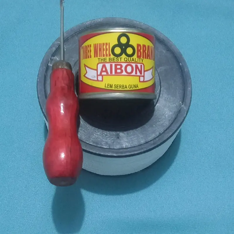paket jarum+ benang sol+ lem 2