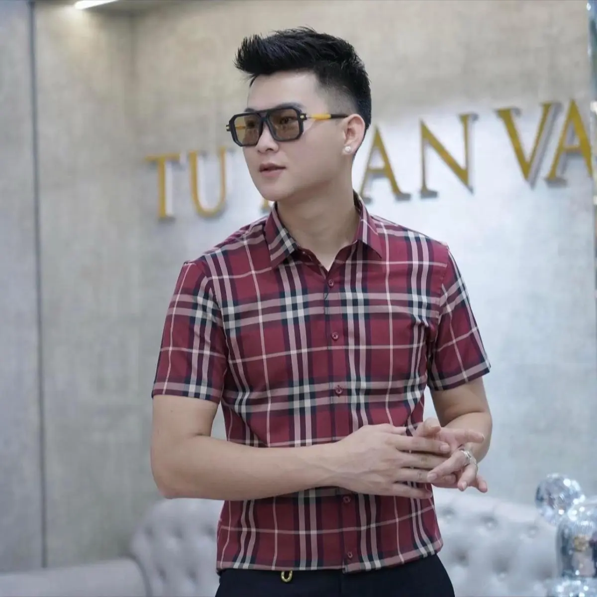 ÁO Sơ Mi CaRo Kẻ sọc Tay ngắn chất vãi lụa mền mịn co giản. fombody