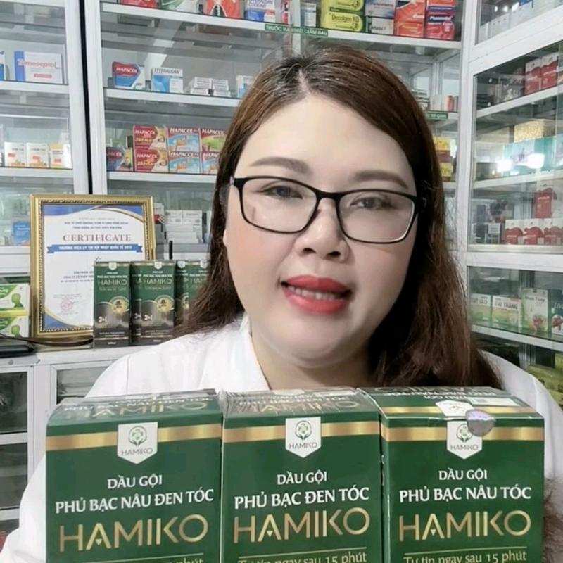 Dầu Gội Phủ Bạc Hamiko 500ml, Có Lược Chải Tiện Lợi, An Toàn Lành Tính Từ Thảo Dược, Nhuộm Tóc Đổi Màu Tóc Nữ Women gói dauxa x it head and shoulders bản daugo identoc daucap chinhhang daugoinu chống gàu salicylic acid daugoi duoc hotro
