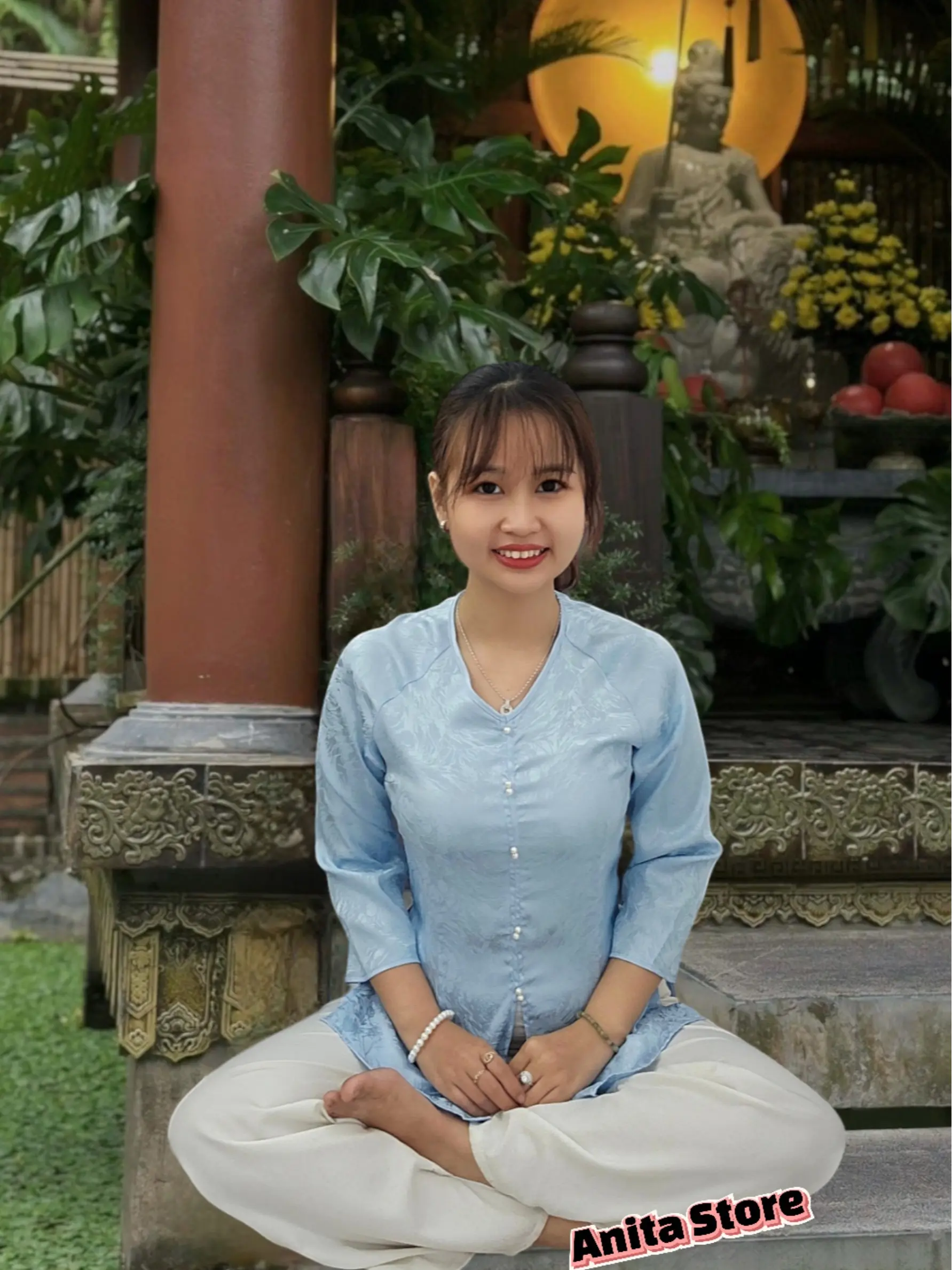 Anita Store-Áo Lẻ Cổ Tim Lụa Hoa Tay Lửng Cao Cấp.Áo lẻ LỤA HOA CÚC NGỌC CAO CẤP.Áo lẻ bà ba nhẹ nhàng duyên dáng. Áo Tay Lửng đi chùa đi chơi(Ảnh thật shop chụp) Nữ Women Voan Sơ Mi Voi nút trang phục truyền thống chỉ giặt tay trangphục vănnghệ đồ nhí đe