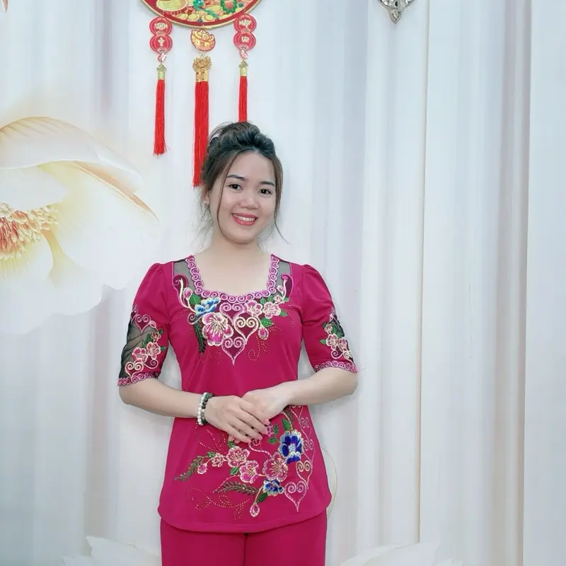 A62 Đồ bộ Thun nữ trung niên Áo tay lỡ cổ năm góc thêu hoa, quần dài ống suông thương hiệu Hải Sơn Women