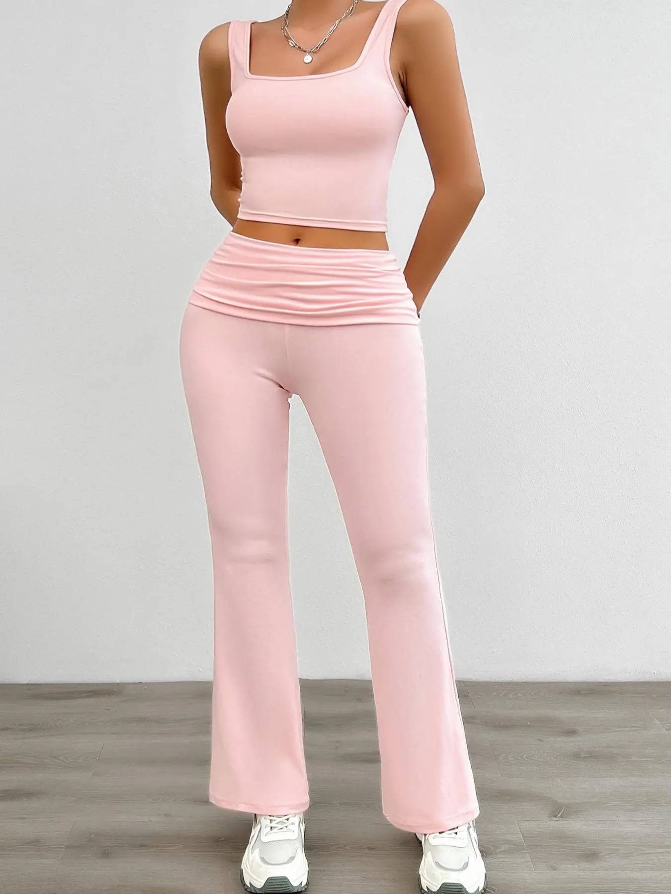 Women's Solid Crop Tank Top & Flare Leg Pants Two-piece Set, Casual Fashion Cozy Breathable Two Piece Outfits for Daily Outdoor Wear, Ladies Clothes for All Seasons