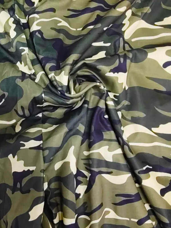 Plus Size Camo Print Drawstring Waist Capri Pants, Fashion Casual Pocket Jogger Pants for Daily Outdoor Wear, Women's Bottoms for Summer, Summer Clothes 4