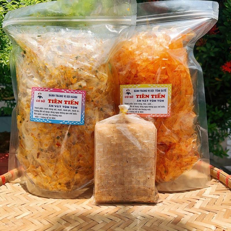 1ky bánh tráng sợi , 500g sợi hành chay + 500g sợi tôm sa tế ( tặng muối lắc 50g) Snack Ăn Vặt