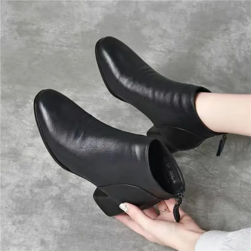 Bốt Cao Đến Mắt Cá Chân Cho Nữ, Hàng Mới Về, Giày Bông, Giày Cao Gót, Giày Cho Mẹ, Gót Trung Bình Giày Da, Chống Trượt, Ấm Áp, Thích Hợp Cho Phụ Nữ Vào Mùa Lò Xo Và Mùa Thu, Làm Bằng Da 6